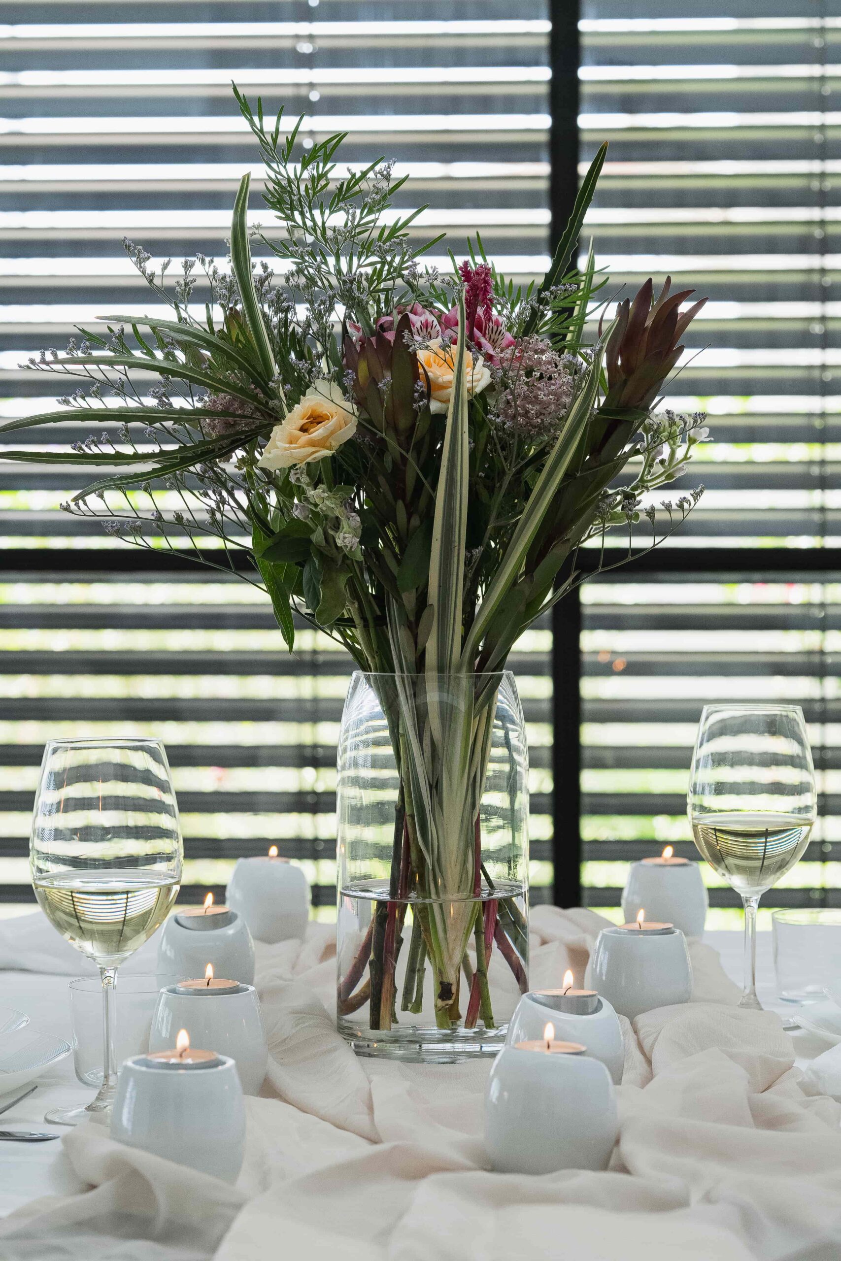 פמוט כוס שחור פמוט כוס שחור