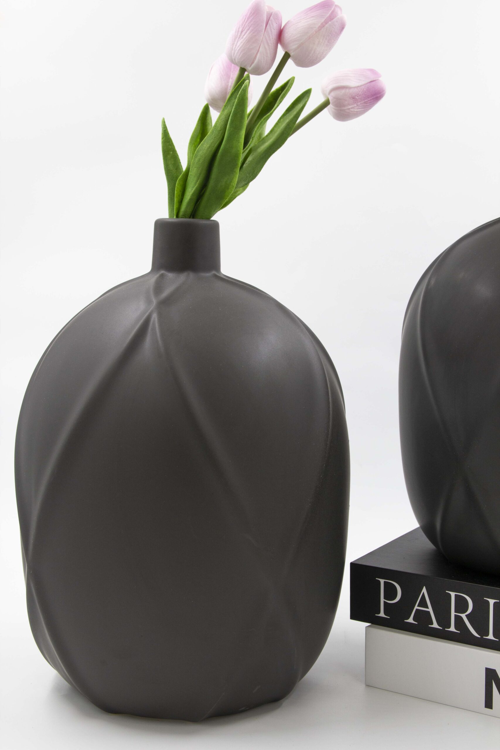 כד חרס YOTA שחור כד חרס YOTA שחור