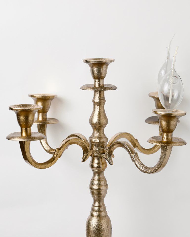 קנדלברה עתיקה 5 קנים זהב קנדלברה עתיקה 5 קנים זהב