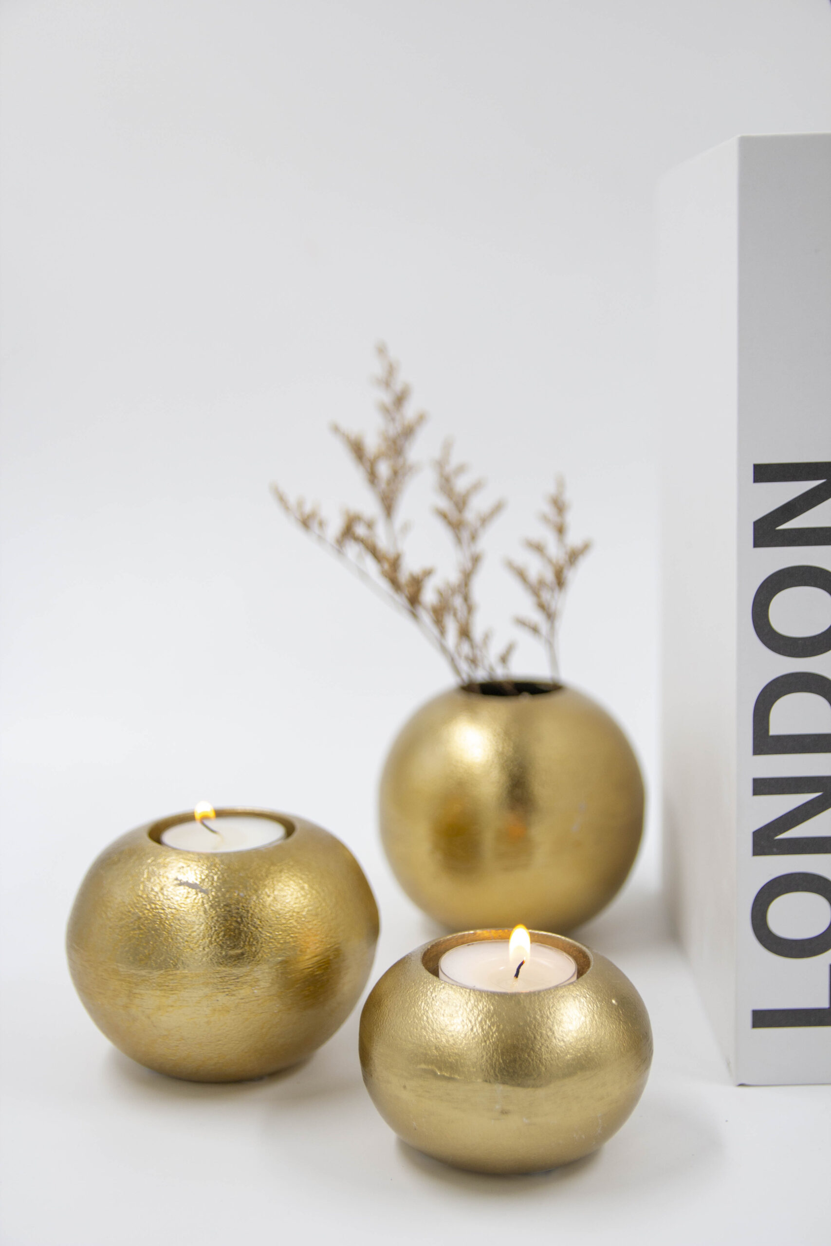 פמוט מתכת CORE זהב פמוט מתכת CORE זהב