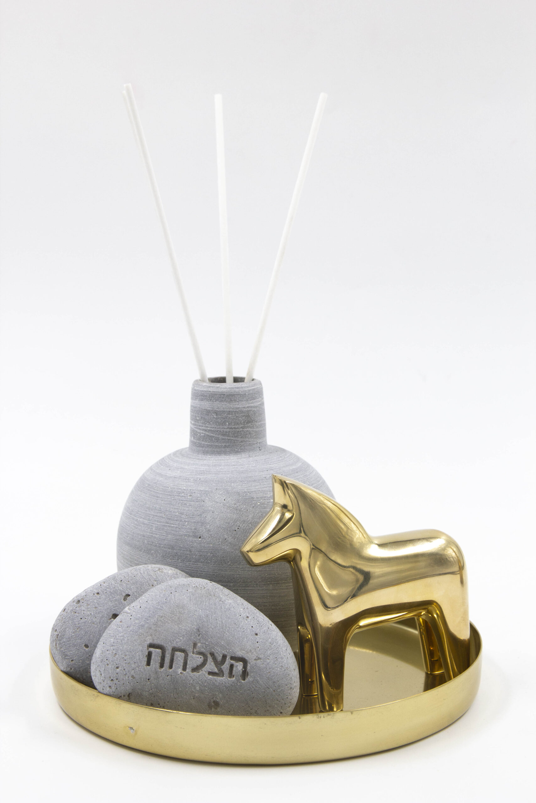 פסל דקורטיבי סוס זהב פסל דקורטיבי סוס זהב