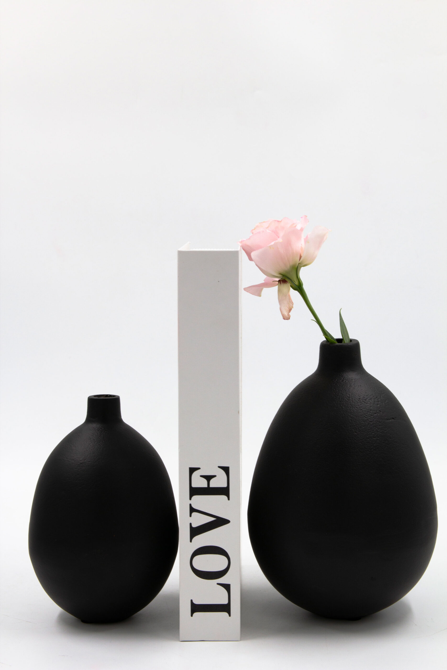 ואזה מתכת TOL שחור ואזה מתכת TOL שחור