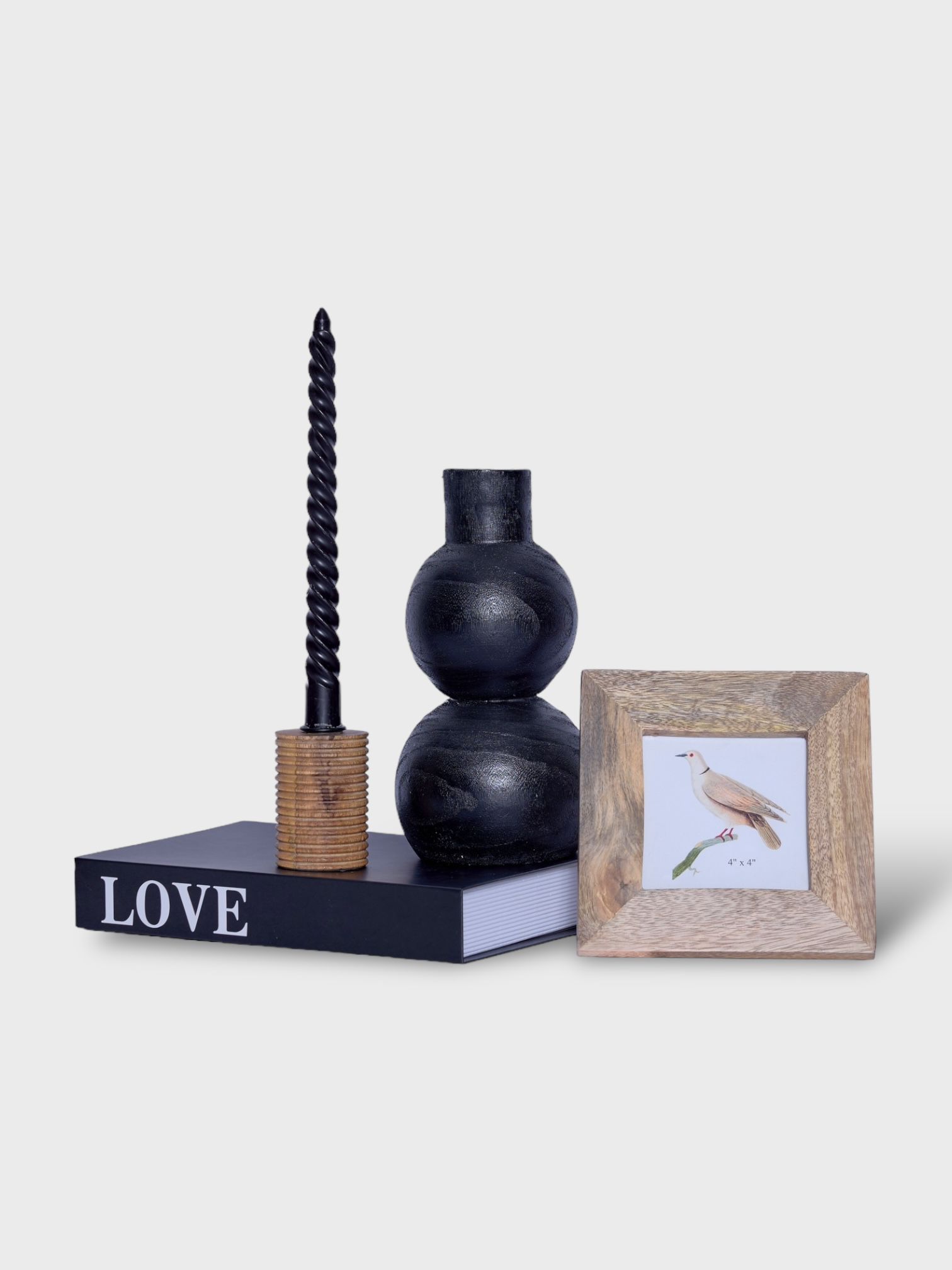 פמוט עץ BEE טבעי פמוט עץ BEE טבעי