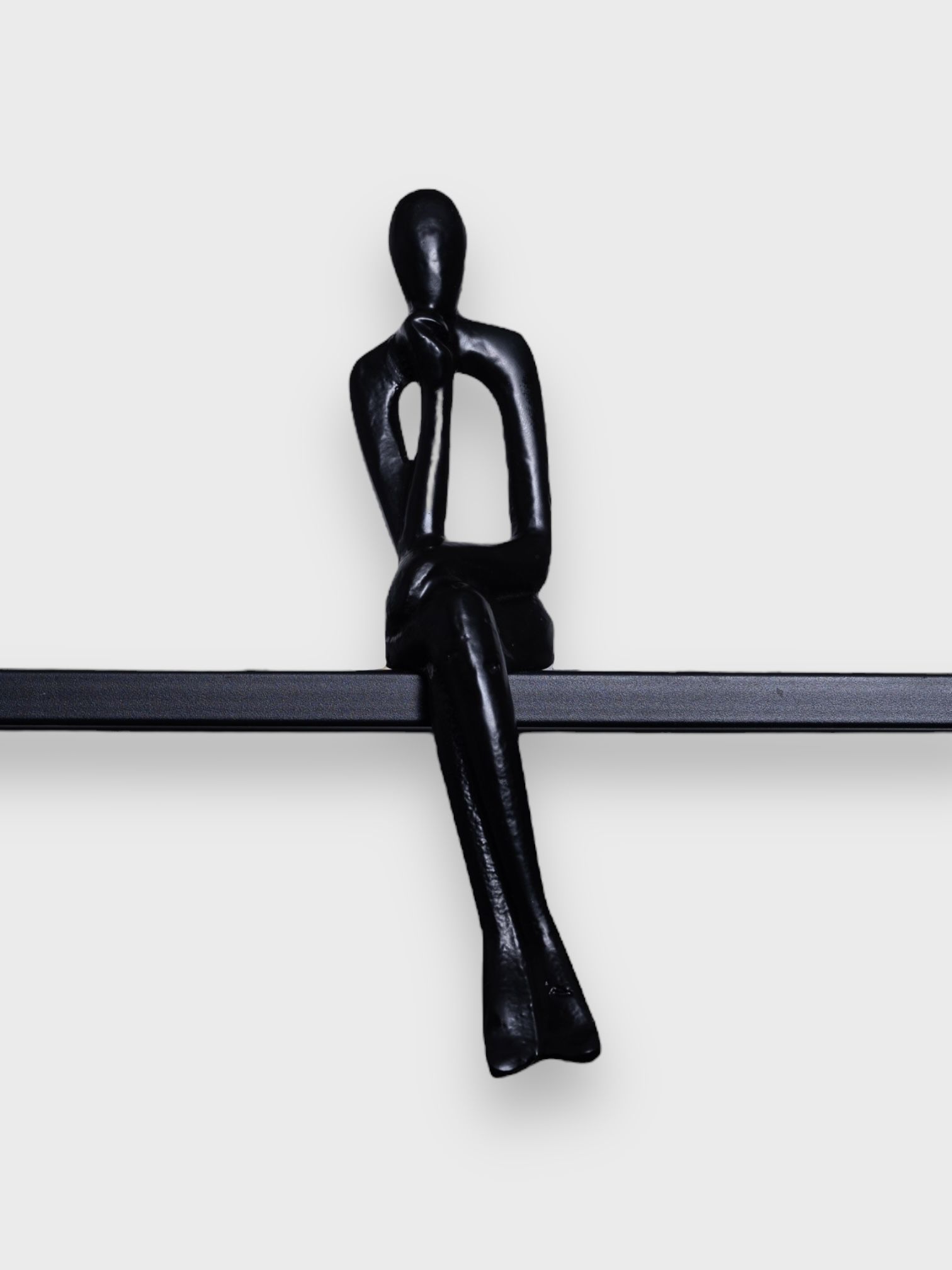 פסל דקורטיבי אישה שחור