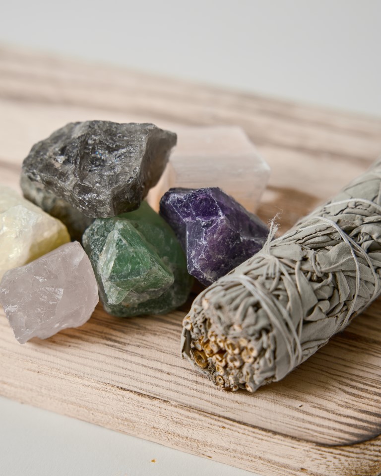 מארז אנרגיות אבני קריסטל ומרווה