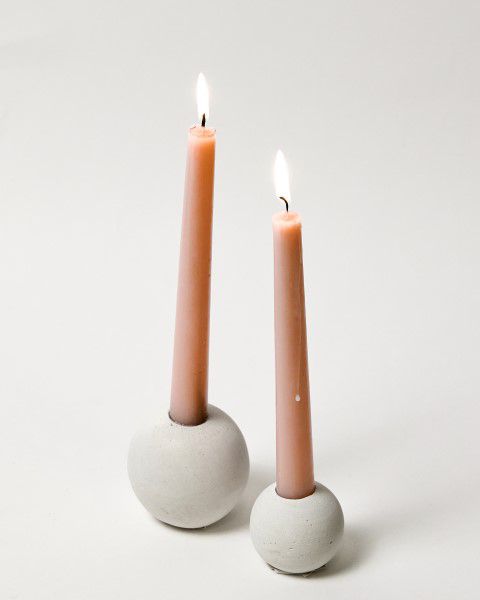 פמוט כדור בטון לבן פמוט כדור בטון לבן