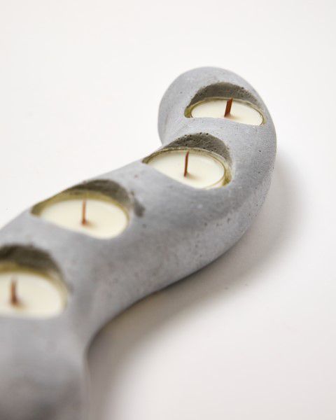 פמוט בטון 4 קנים פמוט בטון 4 קנים