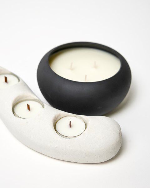 פמוט בטון 4 קנים לבן פמוט בטון 4 קנים לבן