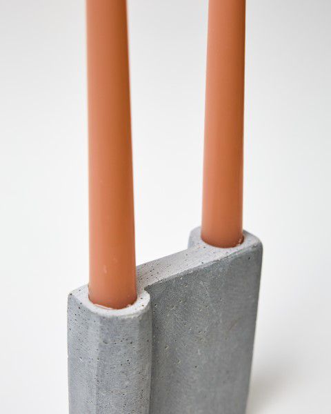 פמוט בטון זוגי פמוט בטון זוגי