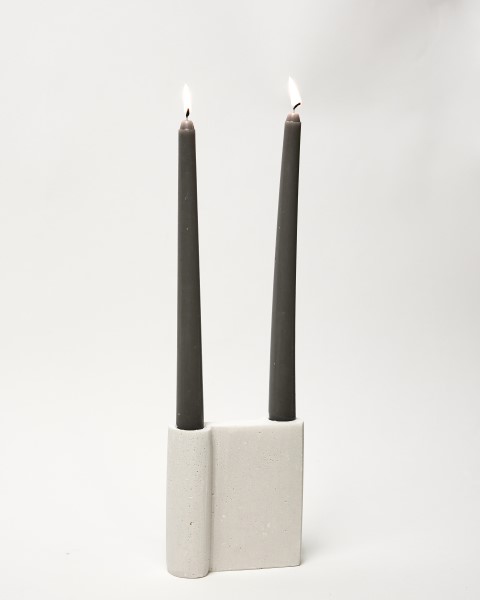 פמוט בטון זוגי לבן פמוט בטון זוגי לבן