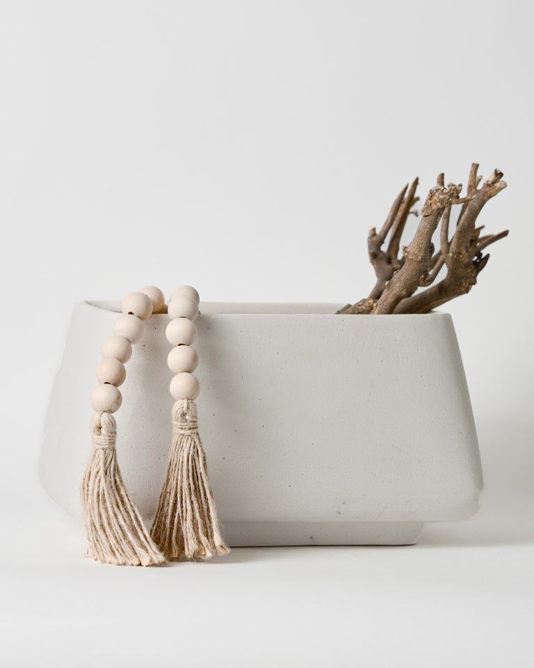 כד BOX בטון לבן