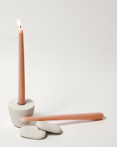 פמוט שולחן בטון לבן