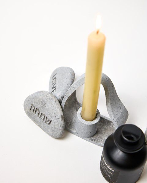 פמוט בטון מעוצב