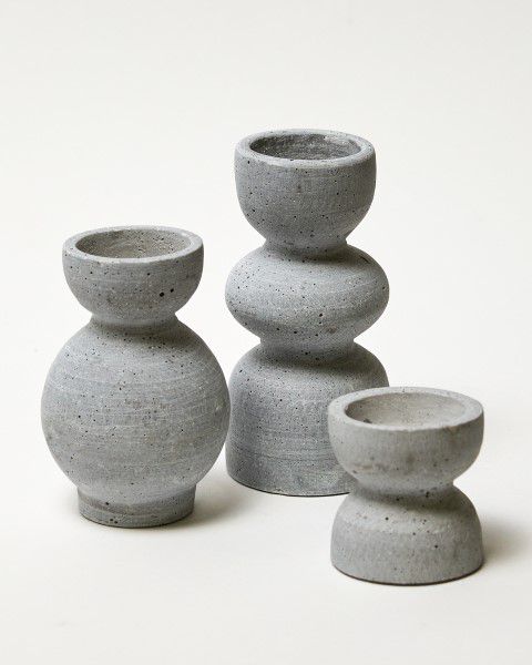 פמוט BOW בטון