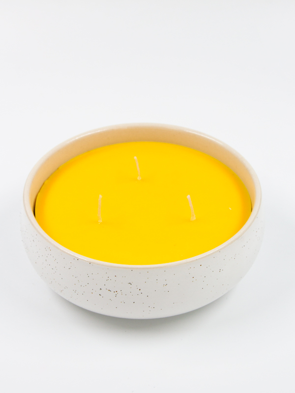 נר ציטרונלה קרמי שלושה פתילים