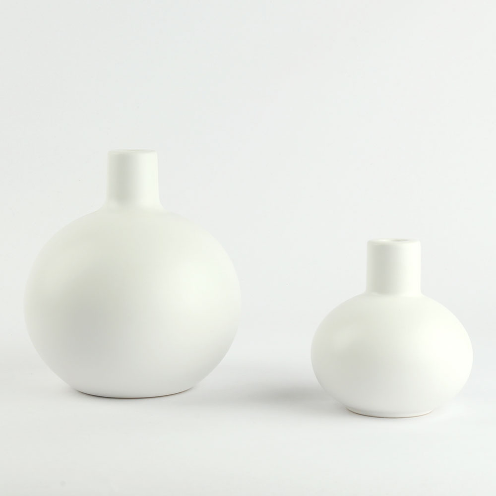 פמוט חרס GLOBE לבן פמוט חרס GLOBE לבן