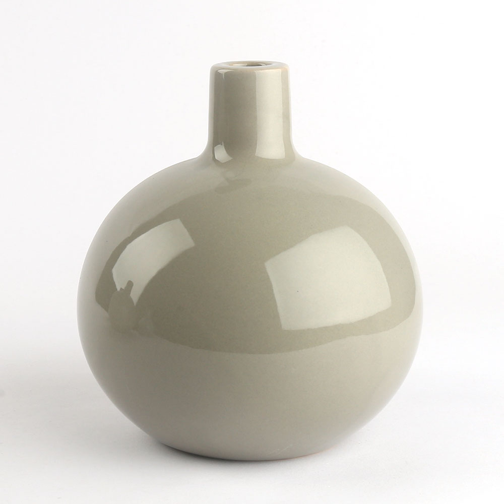 פמוט חרס GLOBE אפור מבריק פמוט חרס GLOBE אפור מבריק