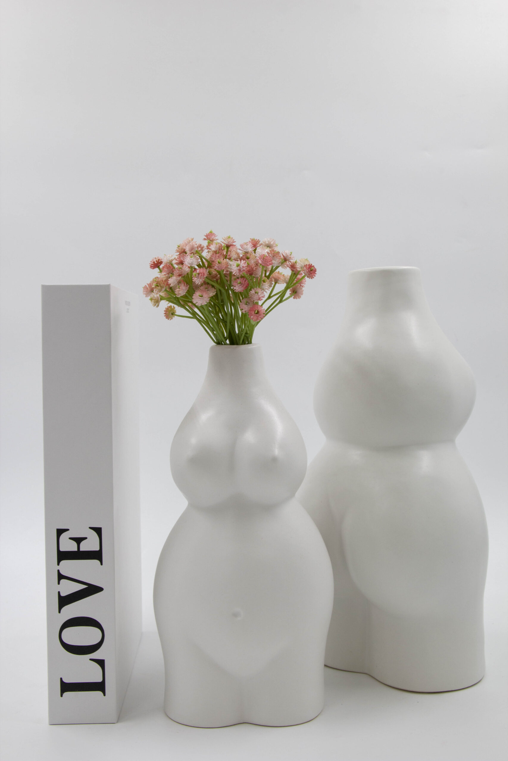 כד חרס WOMAN כד חרס WOMAN