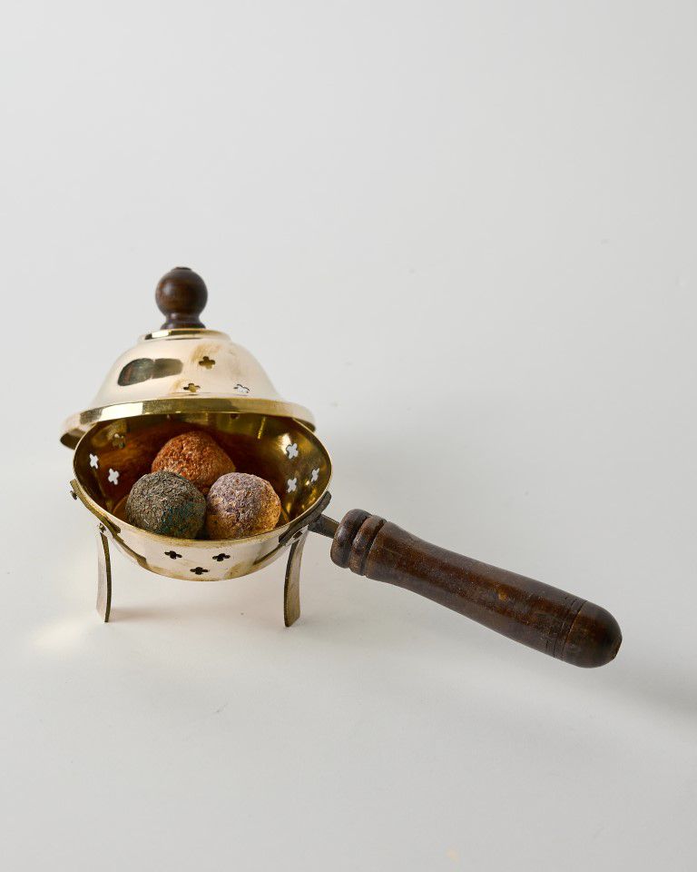 כלי נחושת להקטרה פעמון