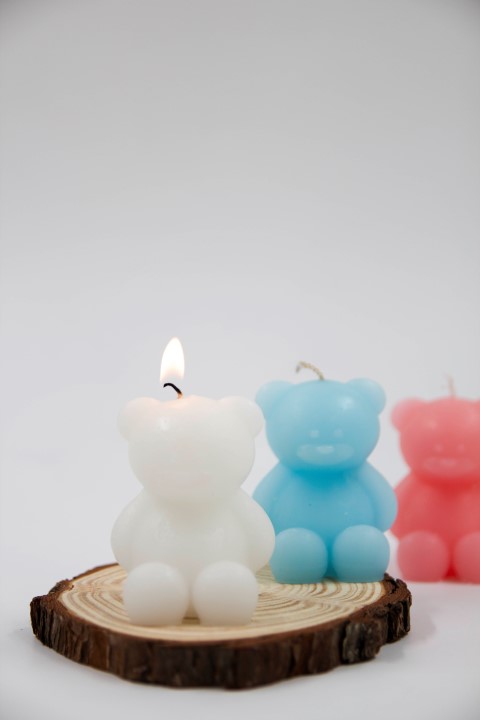 נר מעוצב דובי - לבן