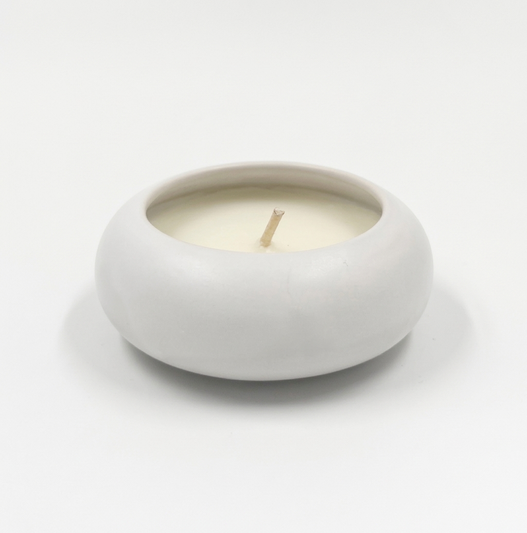 נר קרמי עגול לבן 8 סמ