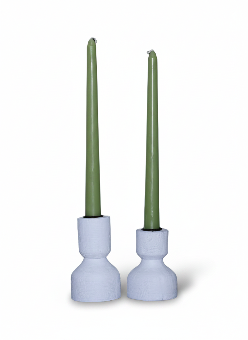 פמוט עץ KISS לבן 9 ס"מ