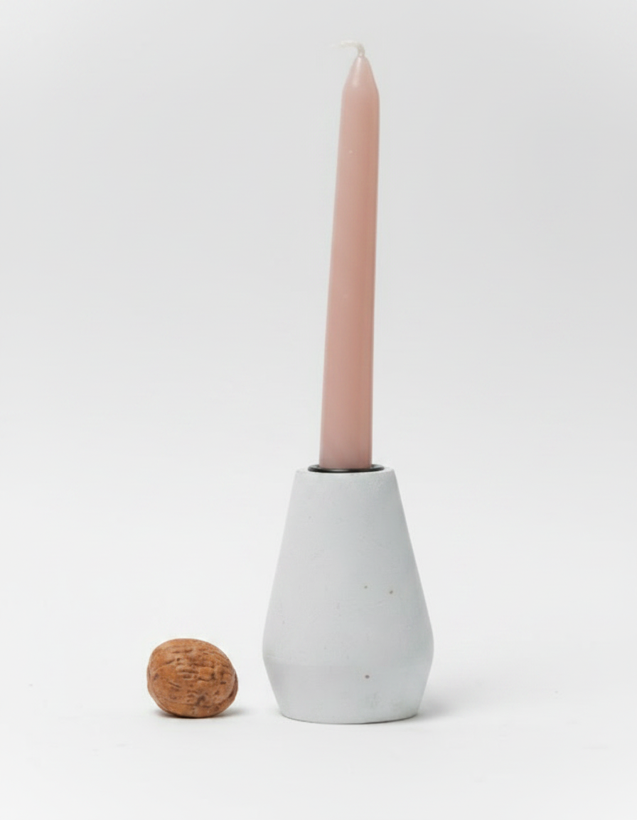 פמוט עץ אובלי 10 ס"מ לבן