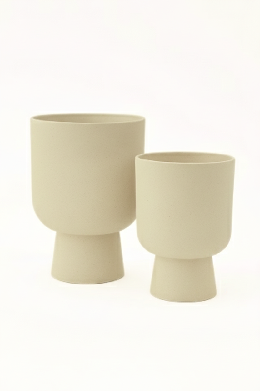 כד BOX על רגל בטון סהרה